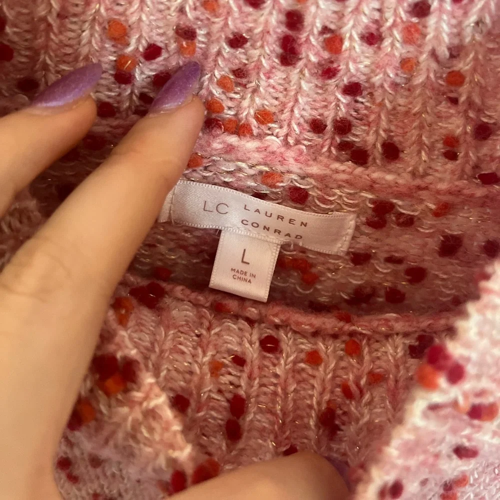 Pink Turtle Neck - Picture 2 of 3